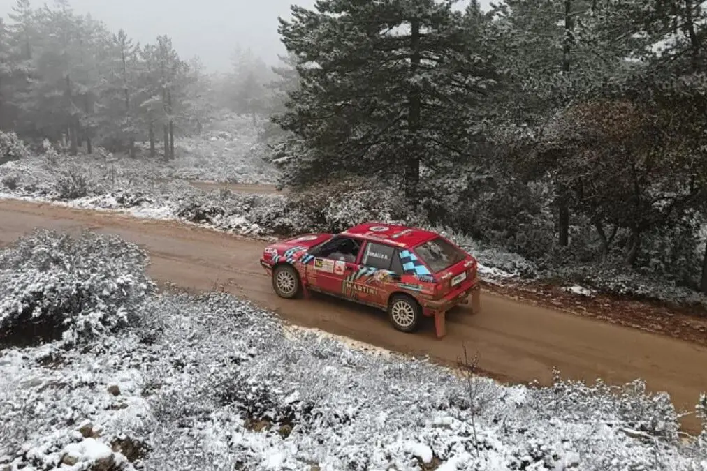 Tandalò, battaglia nella neve
