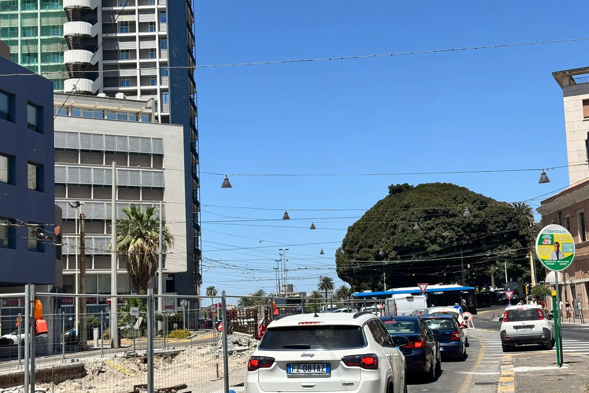 Cagliari, via XX Settembre chiusa per lavori: disagi per il traffico