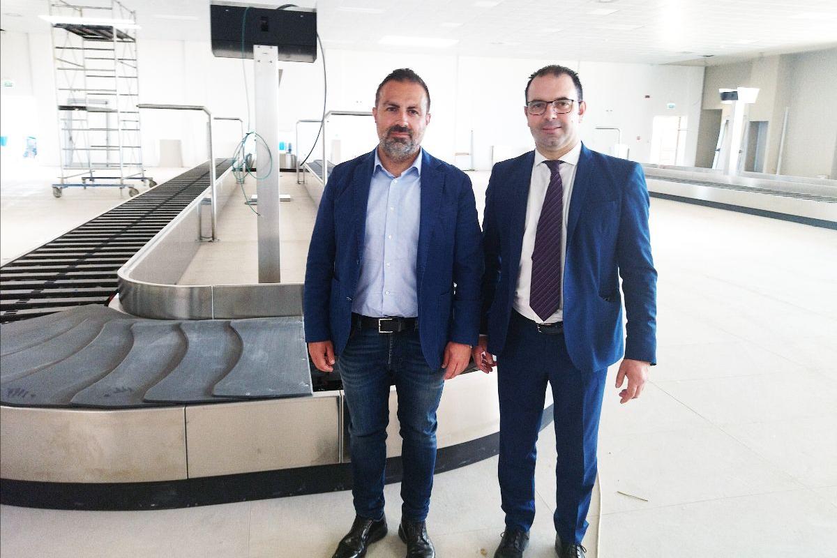 Il presidente Pais all’aeroporto di Alghero: “Sempre più hub internazionale”
