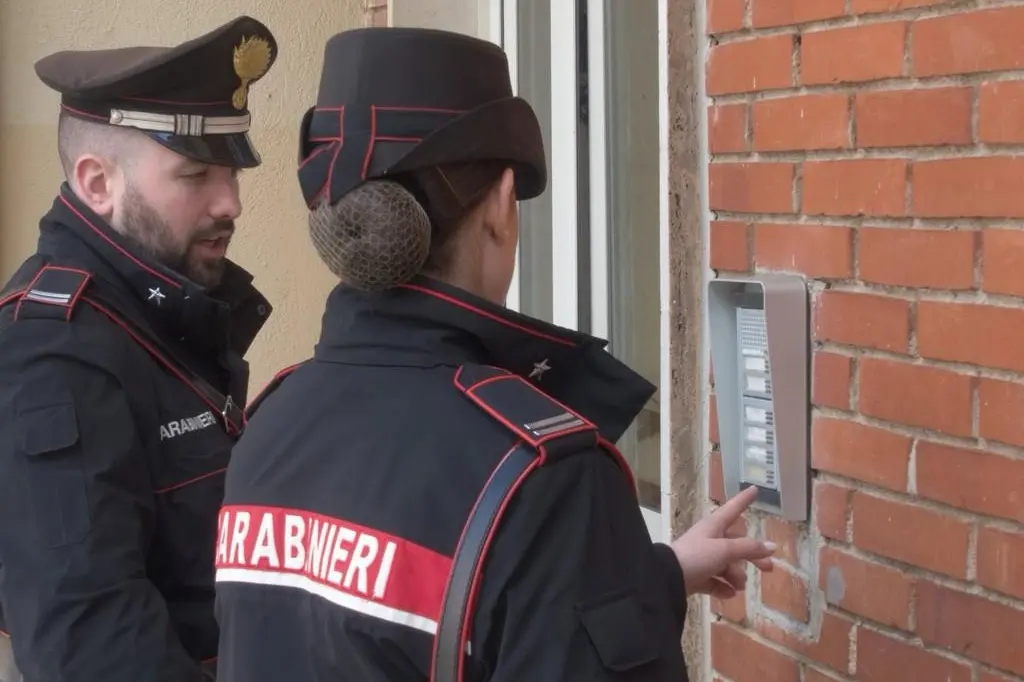 (foto carabinieri)