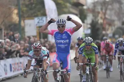 Lo sprint vincente di Petacchi