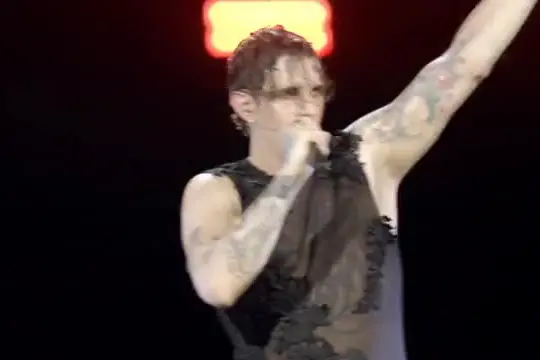 Achille Lauro chiude in grande a San Siro: musica e sfilata Erotica
