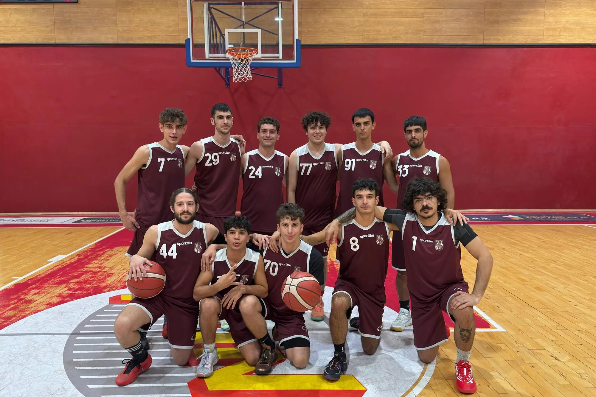 Una foto di squadra del Marrubiu (foto di Giacomo Pala)