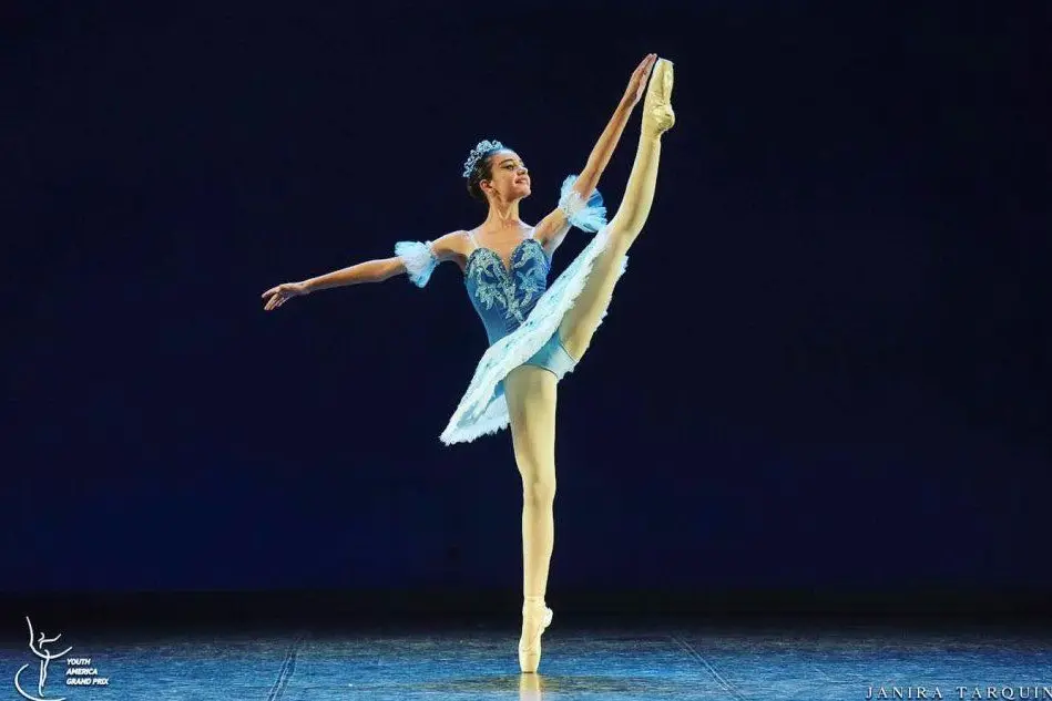 Luna Benedetto durante una sua esibizione (foto Facebook/Scuola Balletto del Sud)