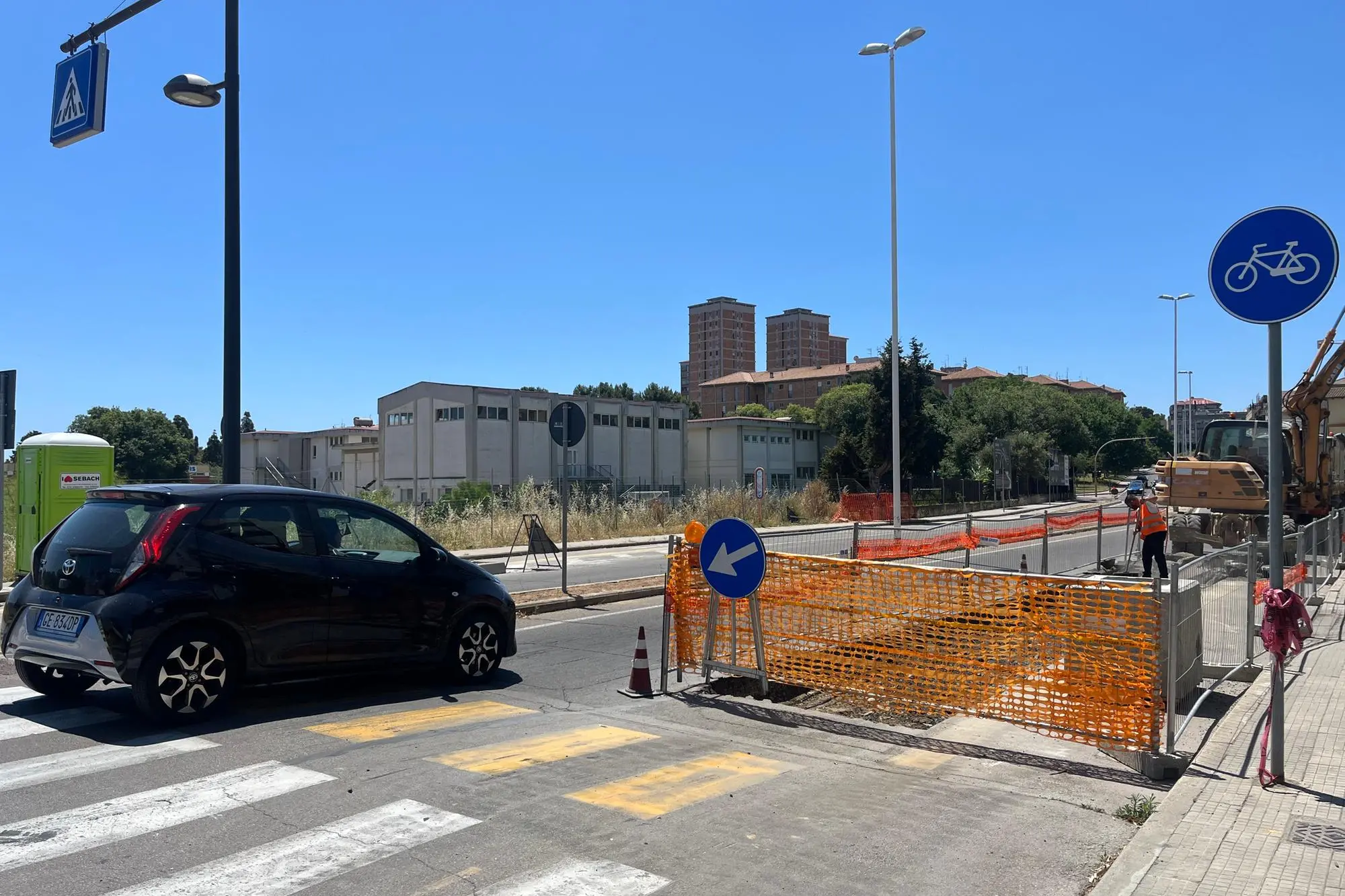 Via Vesalio ristretta (Foto: Umberto Zedda)