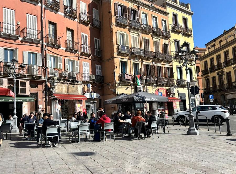 Ristoratore aggredito in piazza Yenne