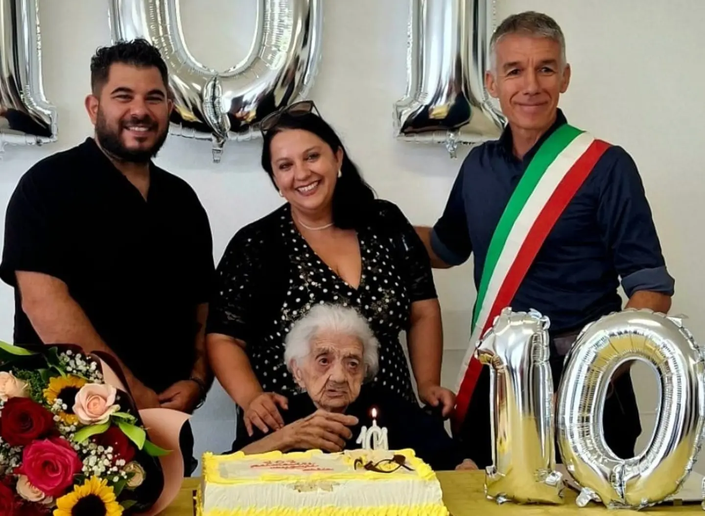 Nonnina al traguardo dei 101 anni Festa ad Arzana per Emilia Boi Albai