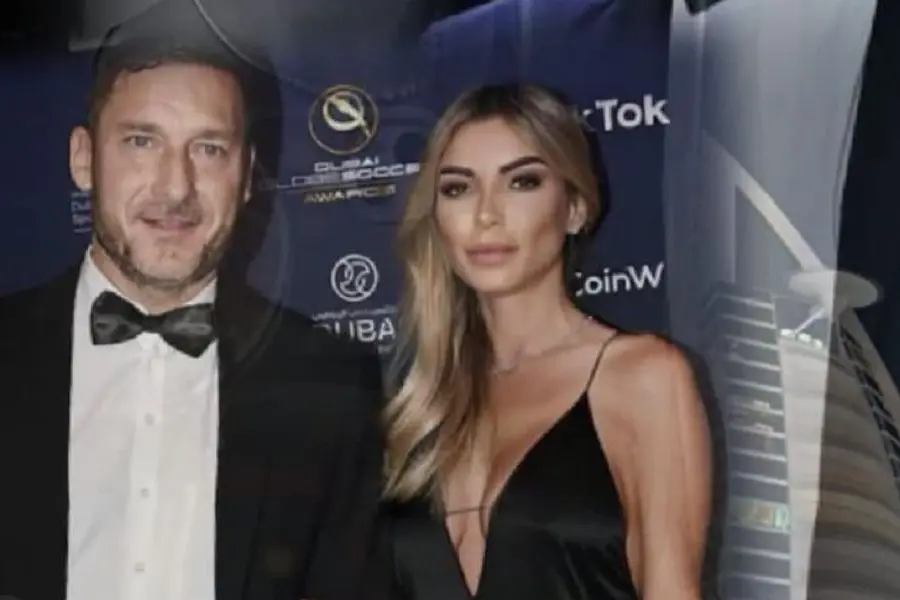 Francesco Totti e Noemi Bocchi (foto Instagram)