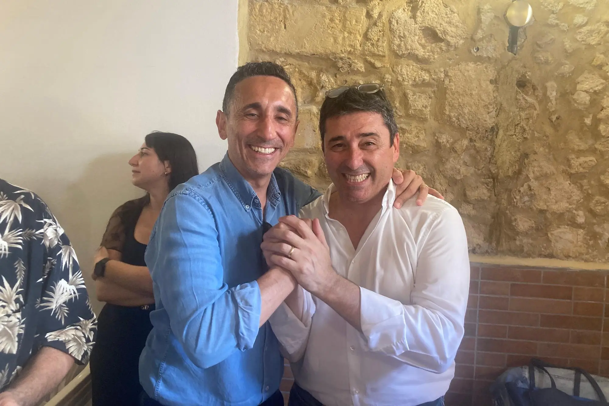 L'assessore regionale Antonio Piu con il sindaco Mulas sulla destra (foto Pala)