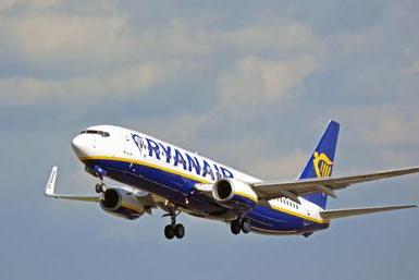 Un volo Ryanair (Ansa)