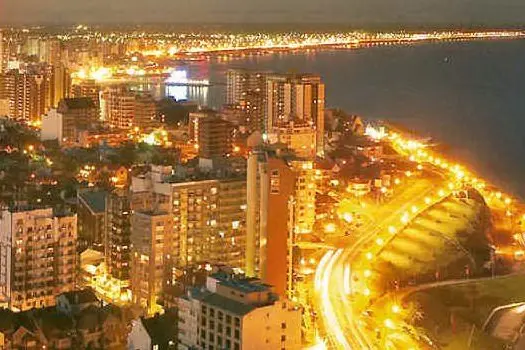 Veduta notturna di Mar Del Plata (fonte Wikipedia)