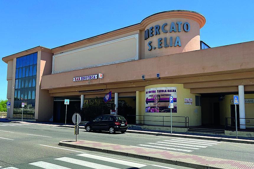 «Subito un presidio fisso della Polizia locale negli spazi vuoti del vecchio mercato civico»