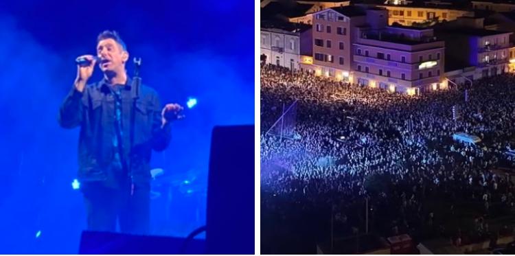 Francesco Gabbani abbraccia la folla: «Porto Torres, il vero amore è qui»