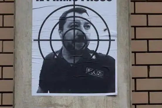 Uno dei volantini (foto pubblicata su Twitter dal ministro Salvini)