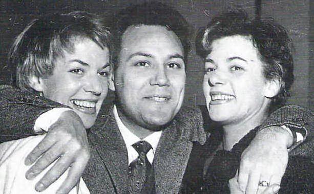 Partecipò anche il Duo Fasano (qui con Claudio Villa nel 1954)