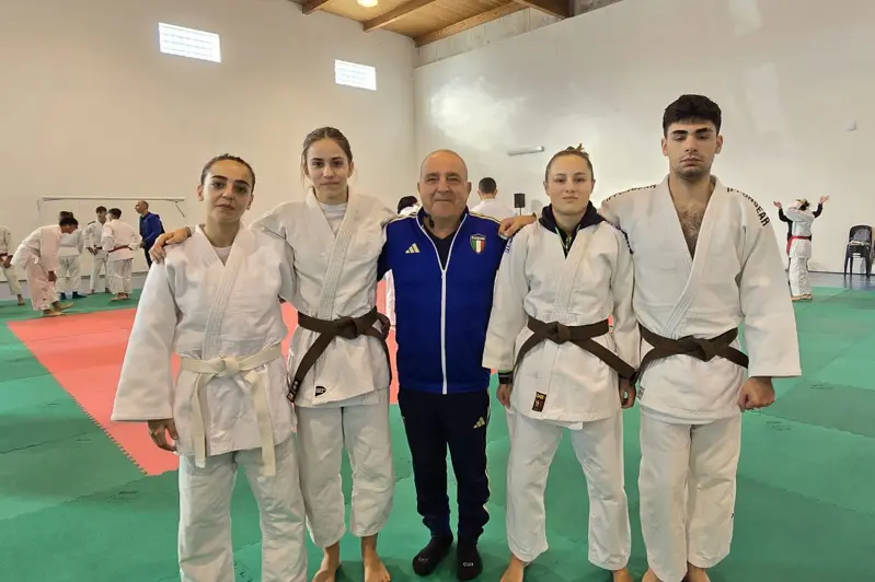 A sinistra l'atleta Margherita Isoni (oto Judo Club)