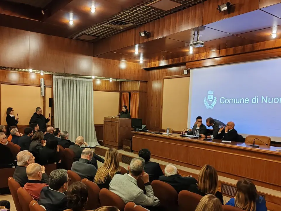 Il consiglio comunale aperto a Nuoro (Foto Ufficio Stampa RAS)