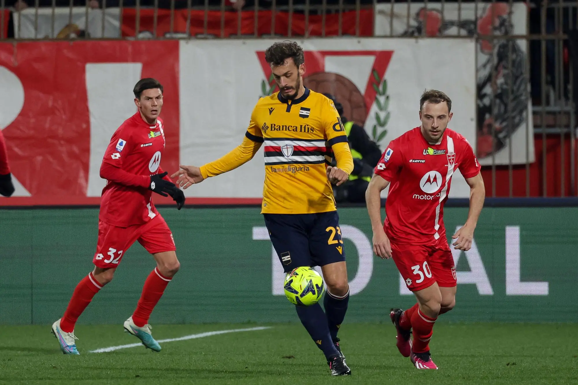 Manolo Gabbiadini in azione (Ansa)