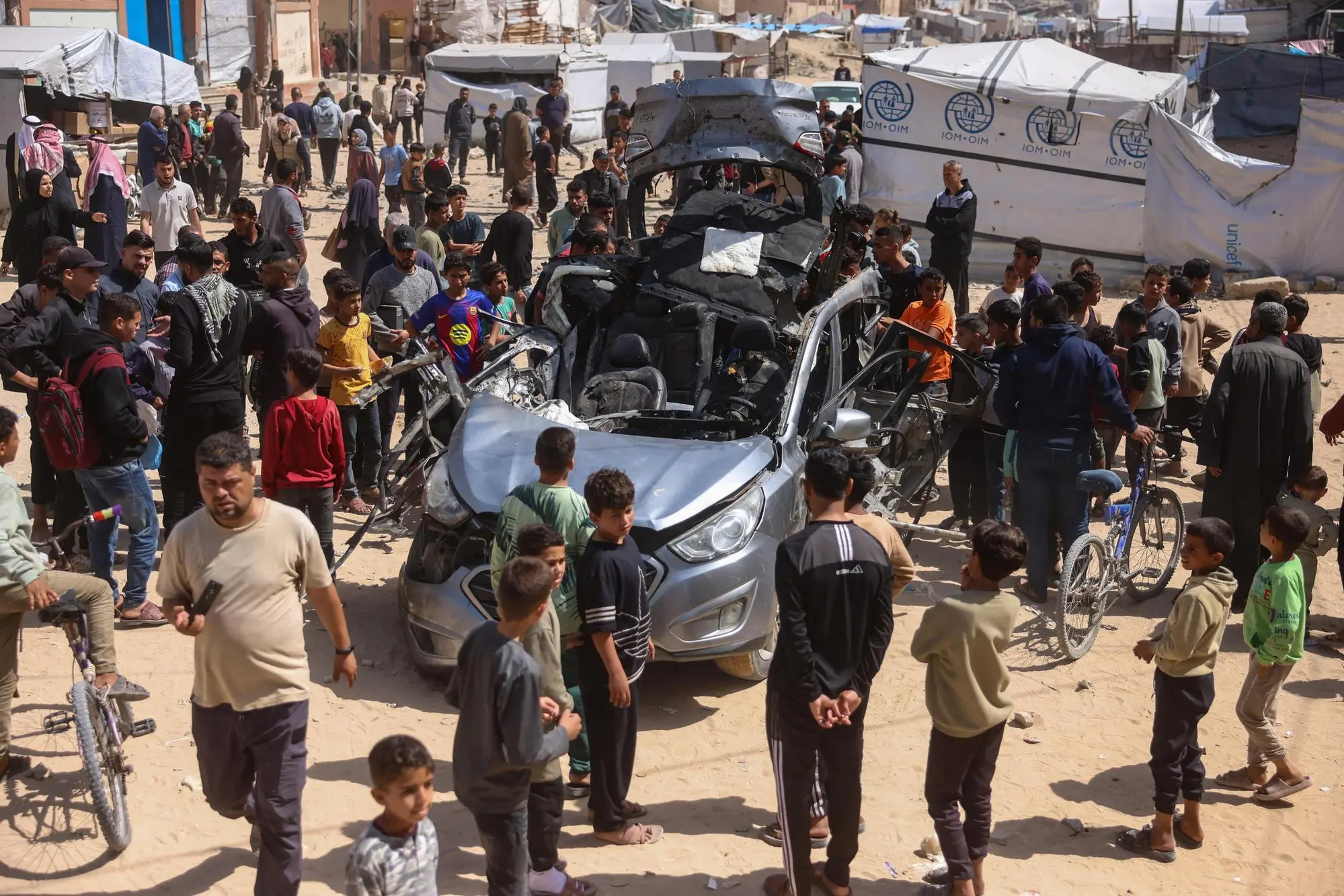 Un attacco israeliano nella Striscia di Gaza (Ansa)