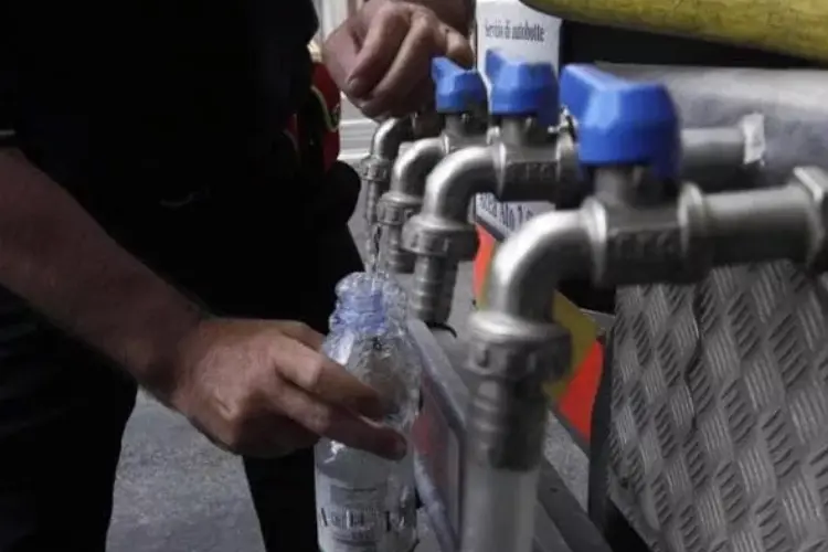 Rifornimento autobotti Abbanoa