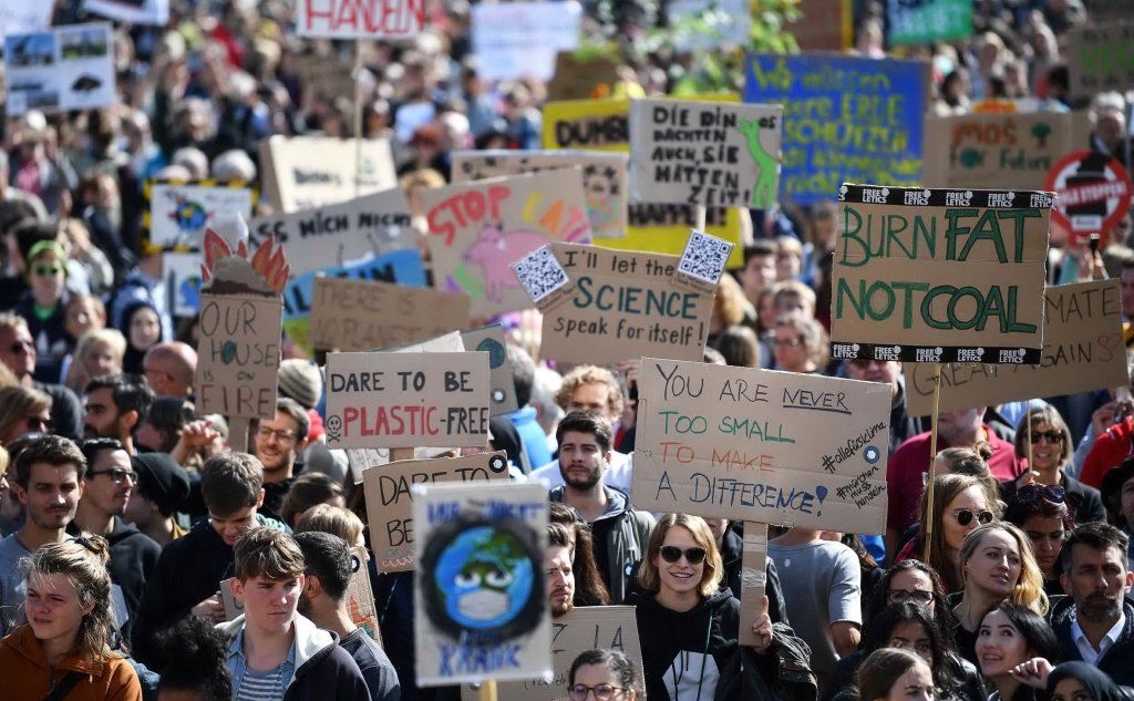 Global climate strike: giovani di tutto il mondo in piazza per l'ambiente