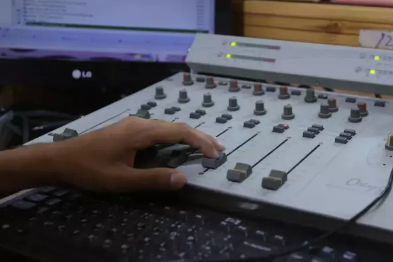 Un mixer audio (Ansa)