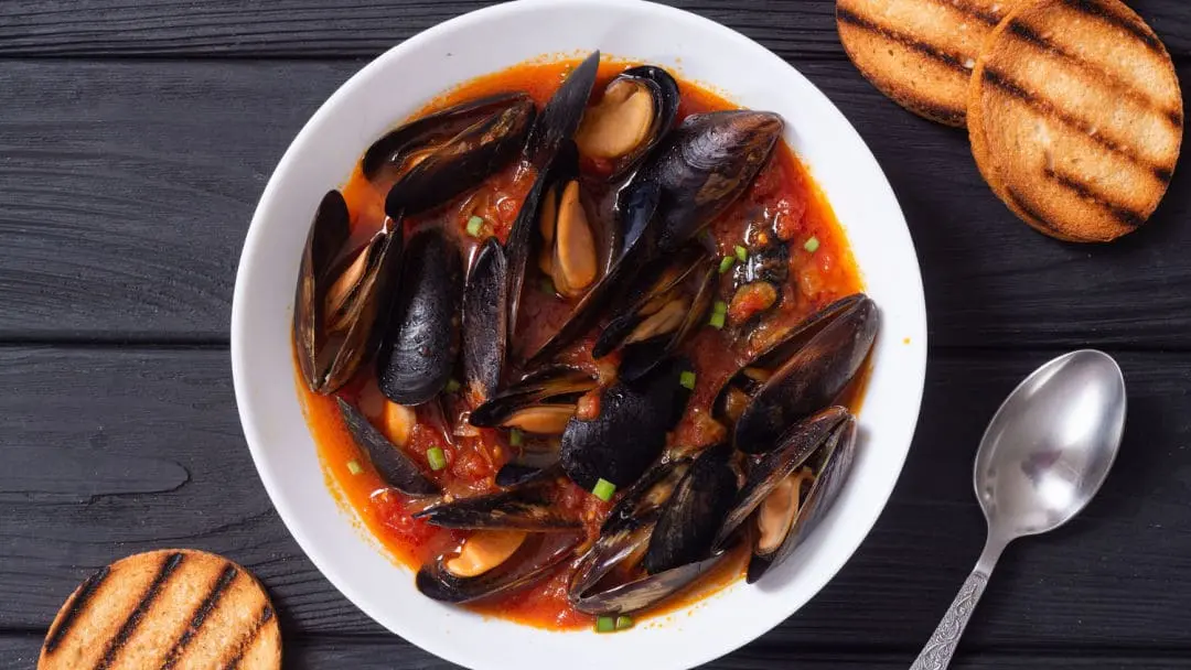 Come preparare la zuppa di cozze alla sarda