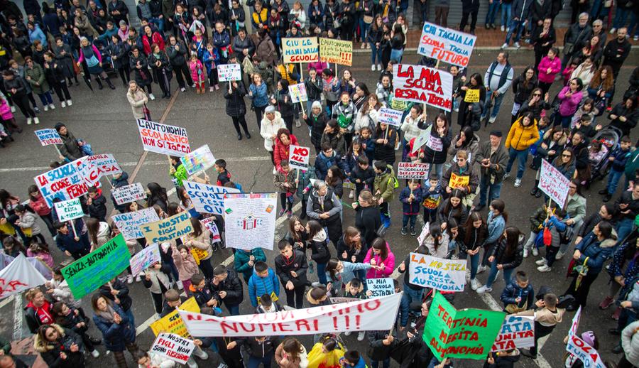 Scuola, la battaglia si sposta al Tar