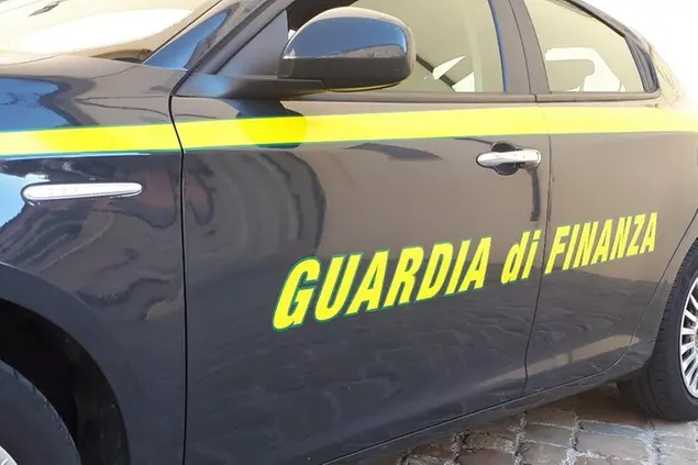 Guardia di Finanza (foto Ansa)