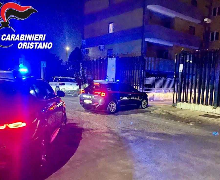 Un chilo e mezzo di droga in casa, disoccupato nei guai