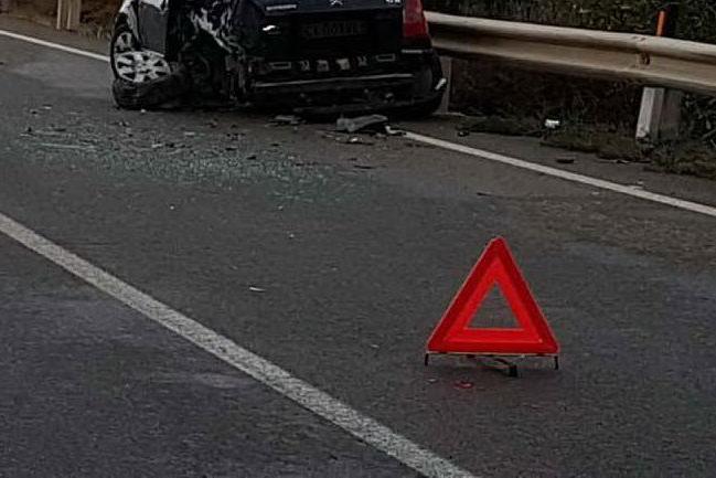 Incidente tra due auto, chiuso un tratto della Sulcitana