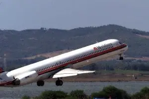 aereo meridiana in decollo