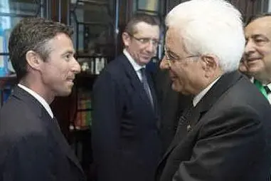 Manfredi Borsellino con il presidente Mattarella (Ansa)