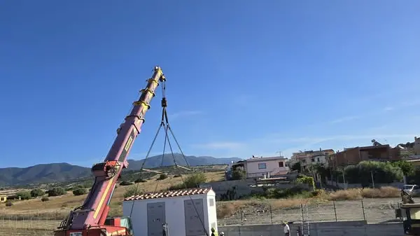 https://immagini.unionesarda.it/version/c:YTZiOTlhNjctZjk3Yy00:OGFiMmQzODMtNTAwMi00/image.webp?f=16:9
