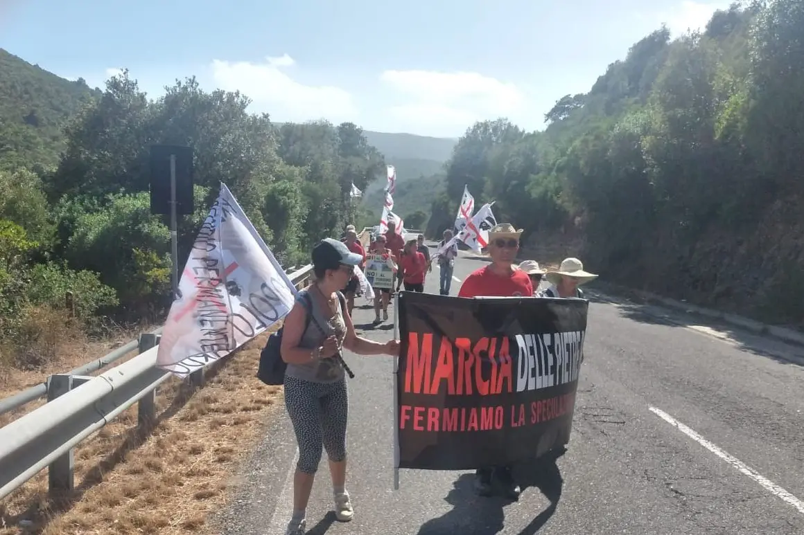 La "Marcia delle pietre parlanti"