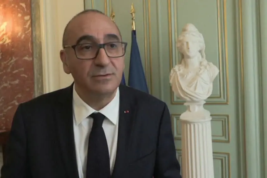 Francia, ministro dell'Interno: "A metà giornata effettuati 135 fermi"