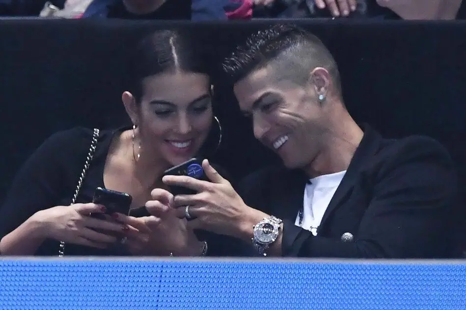 Georgina Rodriguez e Ronaldo (Ansa/Epa)