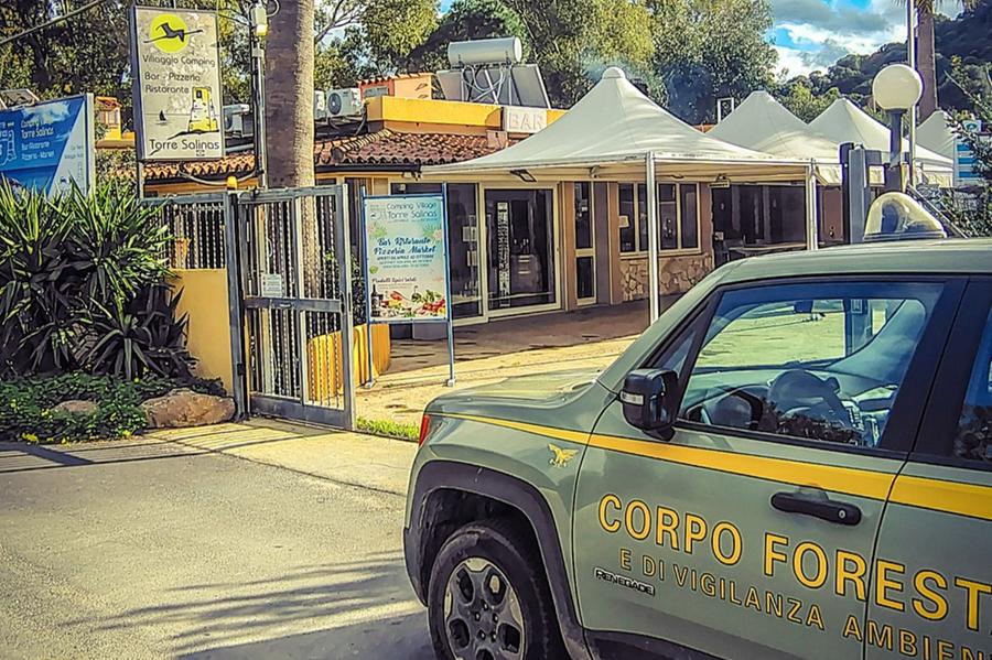 Muravera, edifici e oltre 60 casette abusive: sequestrato il campeggio di Torre Salinas