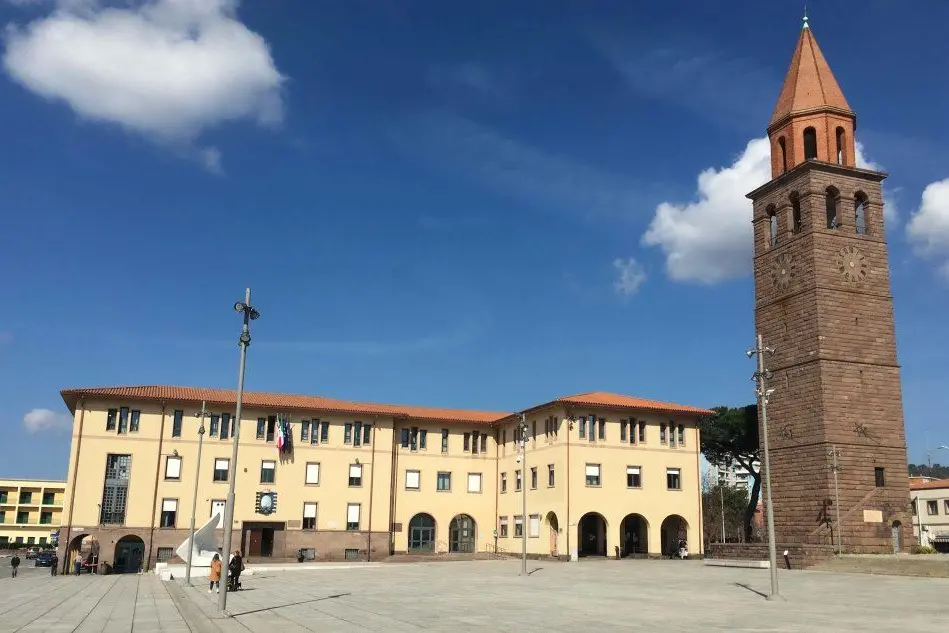 Il municipio di Carbonia (foto Andrea Scano)