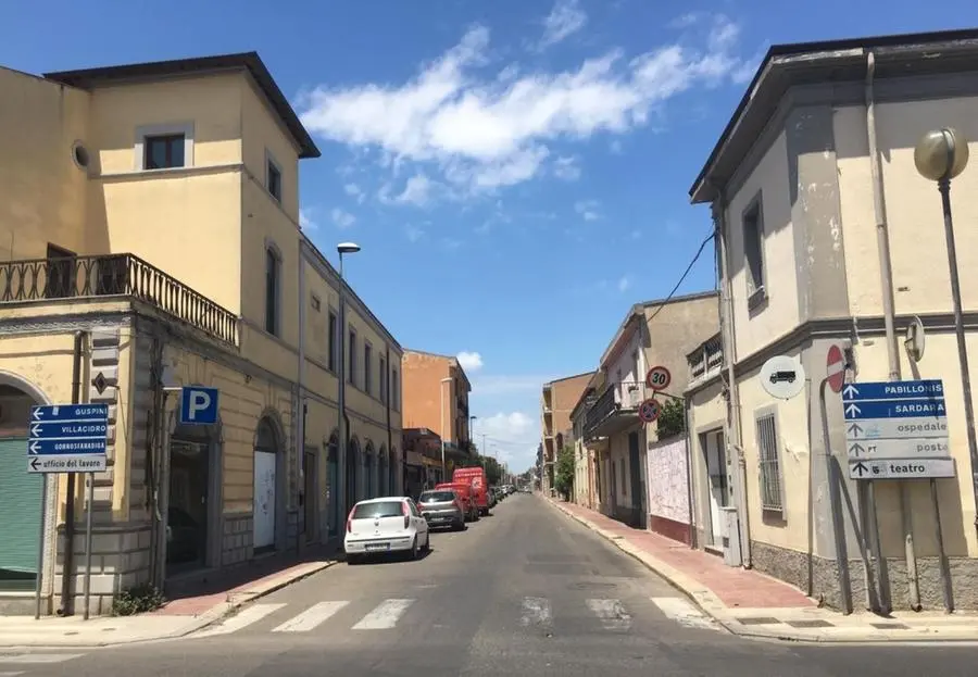 Viale Trieste, una delle strade\u00A0principali di San Gavino Monreale (foto Pittau)