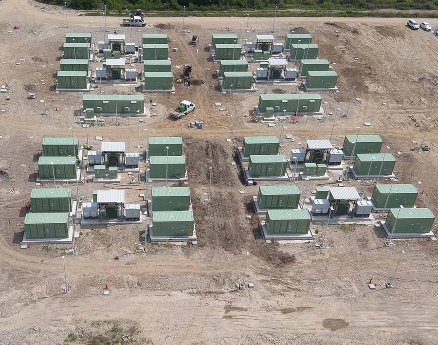 Rinnovabili, le mega batterie da mille megawatt invadono mezzo Campidano