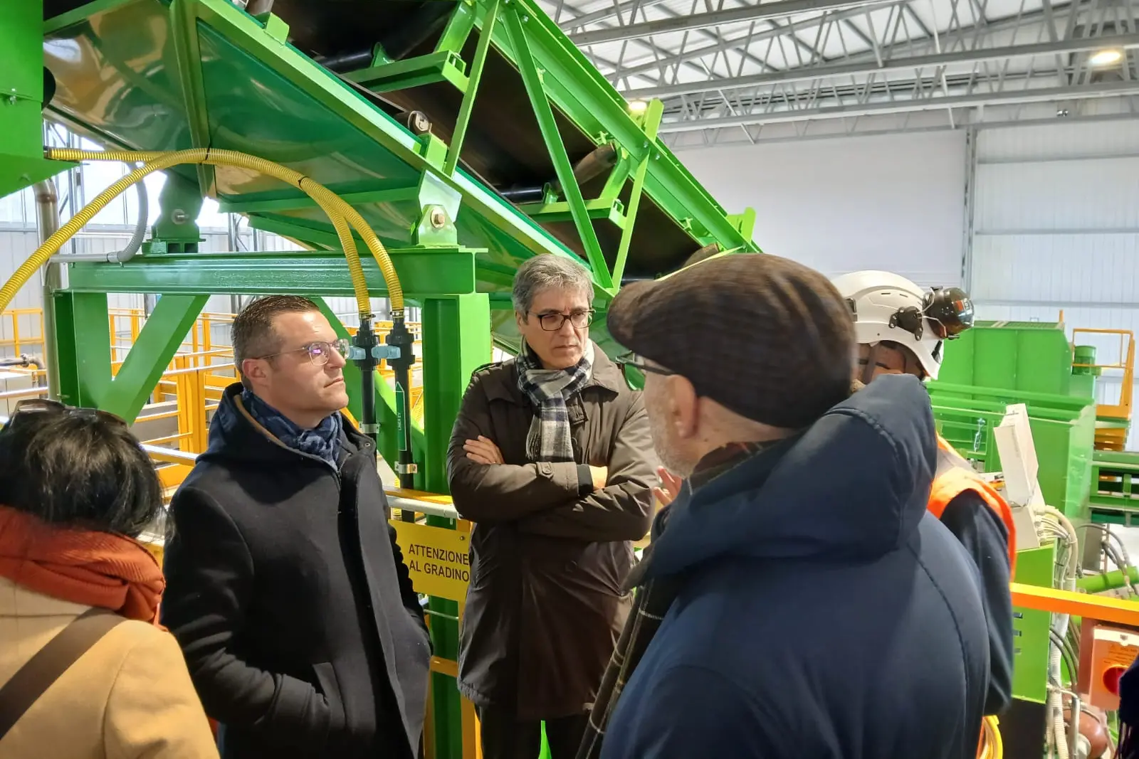 Il sopralluogo del sindaco Cacciotto all'impianto per il trattamento della posidonia in esubero
