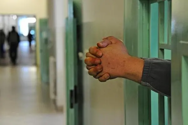 L'interno di un carcere (Ansa)