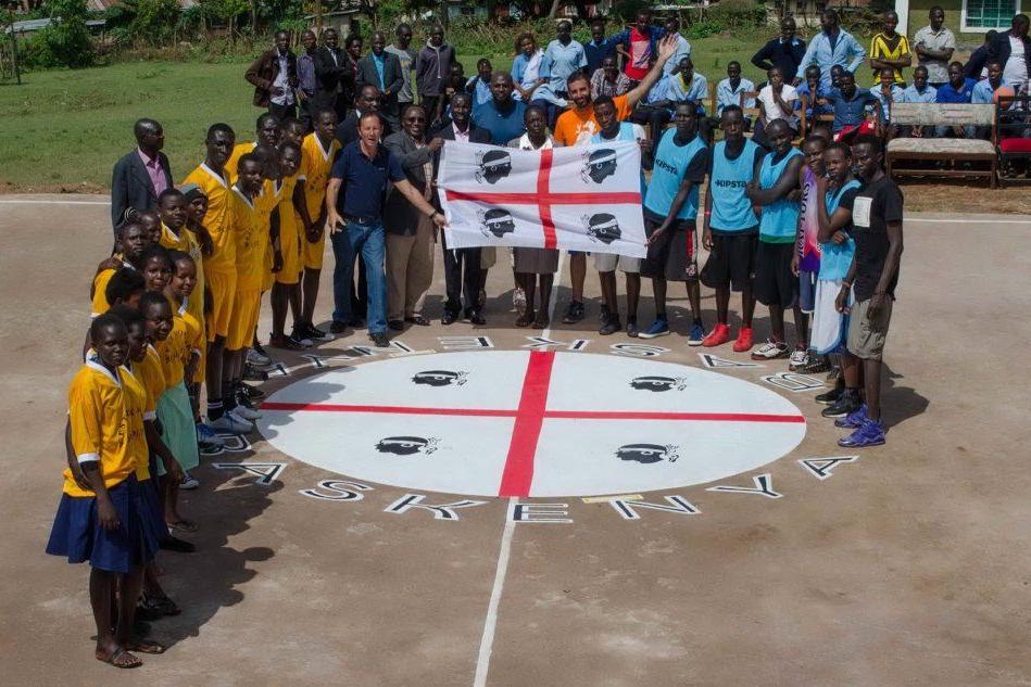 BasKenya, il progetto di un ozierese è realtà: inaugurato il campo di basket