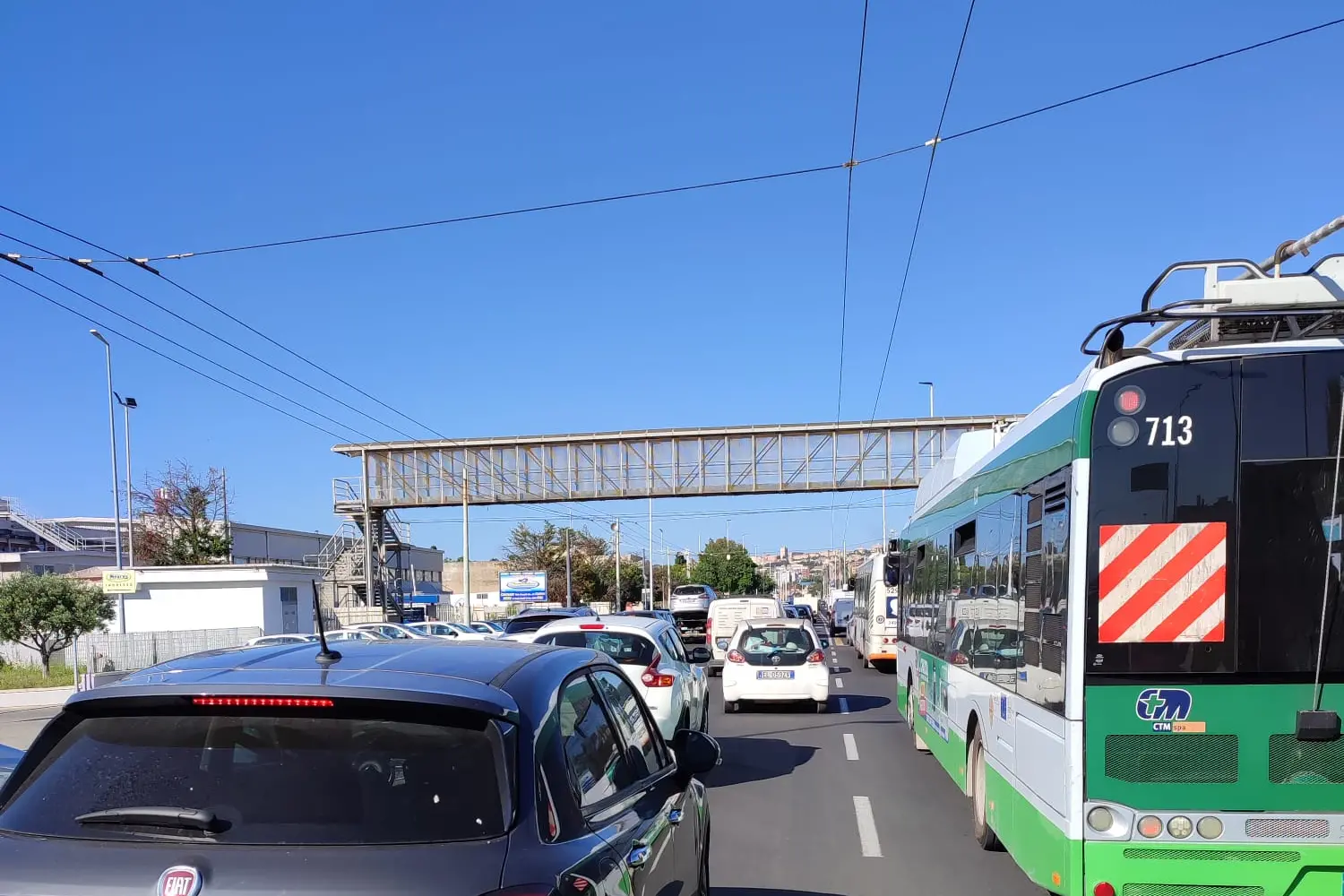 Traffico in viale Marconi a Cagliari (foto inviata dal lettore)