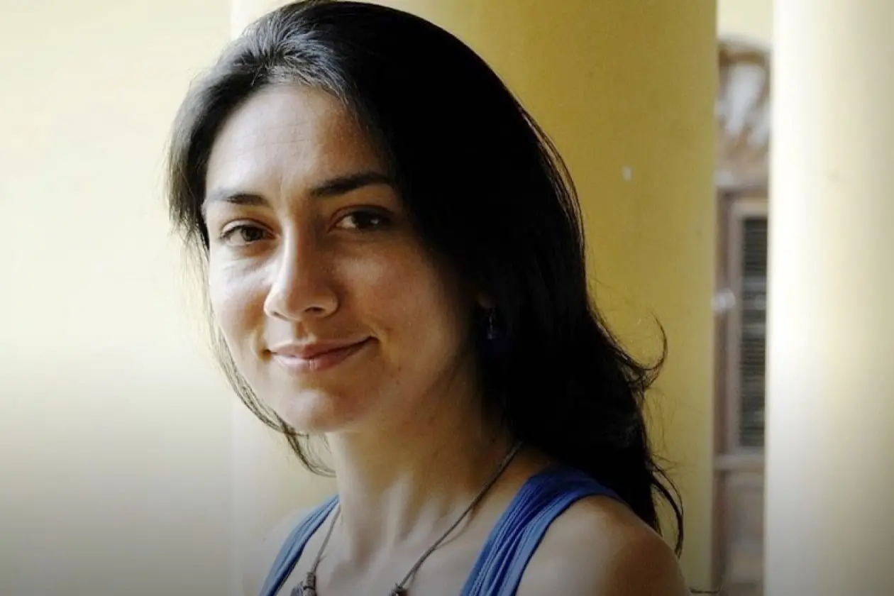 La poetessa Angye Gaona