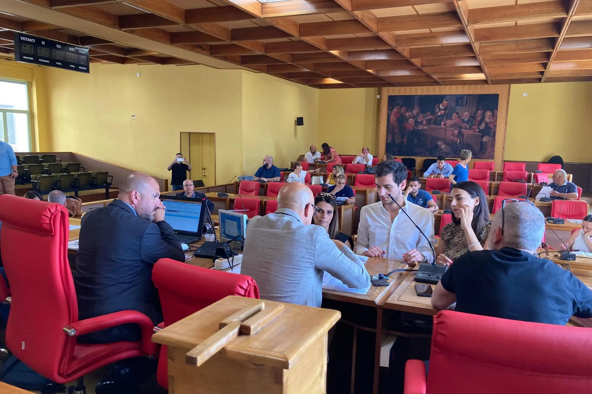 La riunione (foto Ledda)