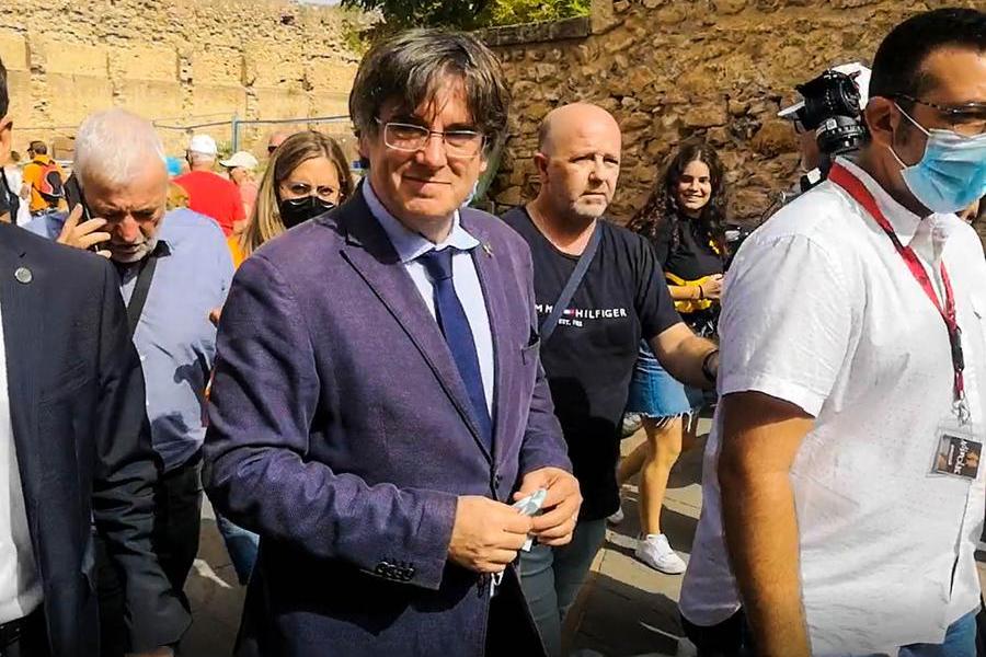Puigdemont chiede l'immunità di eurodeputato prima dell'udienza a Sassari