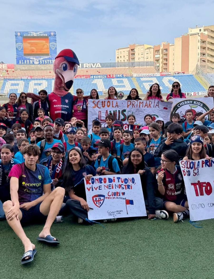 I Cherry Kids alla partita del Cagliari
