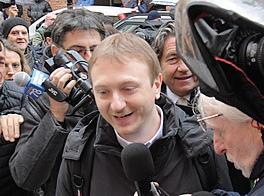 Garlasco, la Procura di Pavia chiederà la revisione del processo per Stasi: «Non era sul luogo del delitto»